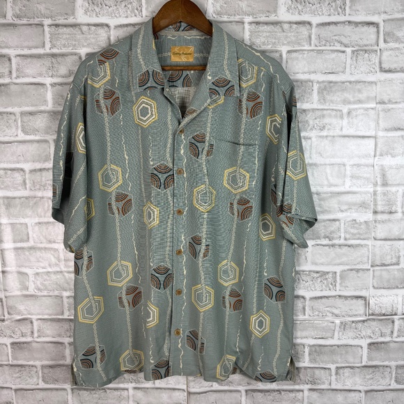 Tommy Bahama Dusty Green Bohemian Hippie Print Silk Button Up Camp Shirt Mens XL - Picture 1 of 7